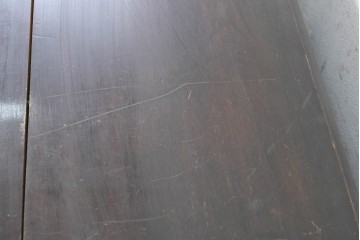 和製アンティーク　大正から昭和初期　大正ロマン　クラシカルな扉意匠を備えた両袖デスク　(R-090825)