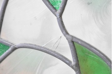 中古　特注品　職人手作り品　タモ材　色彩豊かな植物を描いたステンドグラス入り両開きドア1対(2枚)セット　※ステンド部分に割れあり　(R-090829)