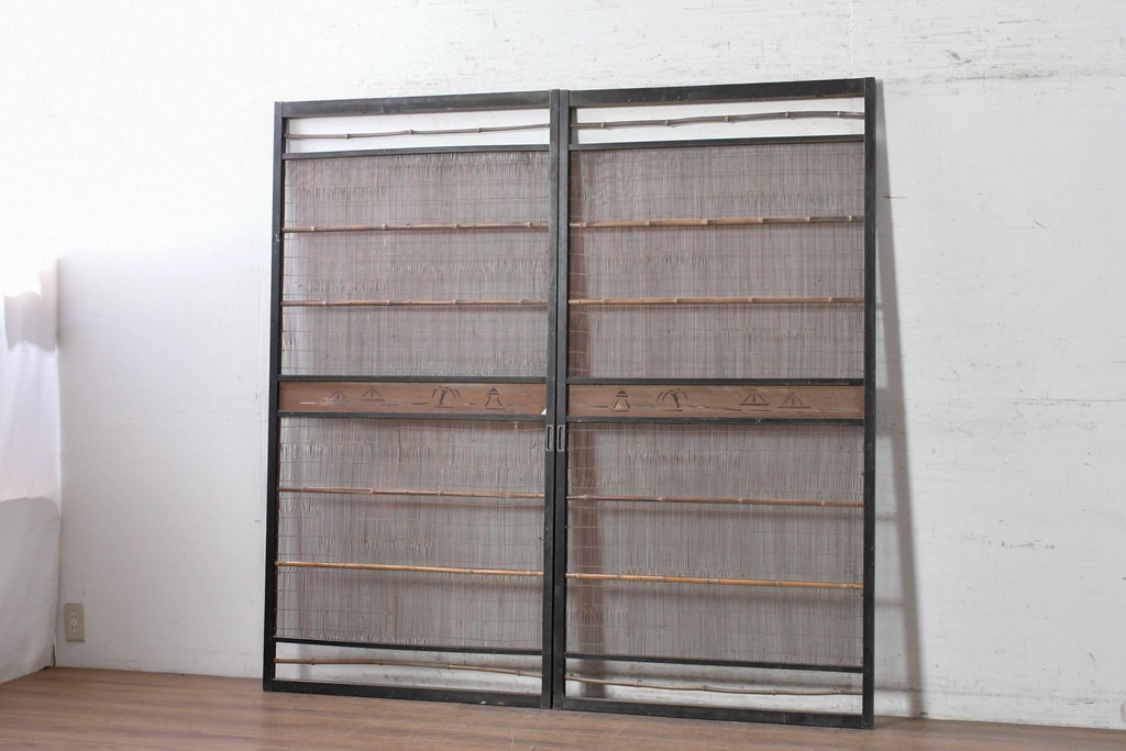アンティーク建具　昭和初期　竹の横材と帯の透かし彫りを楽しむ夏戸2枚セット　(R-090831)