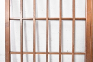ヴィンテージ建具　昭和中期から昭和後期　格子と竹の組み合わせが美しい数寄屋の荒格子戸2枚セット　(R-090832)