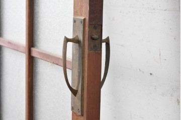 アンティーク建具　昭和期　格子ガラスがレトロな雰囲気を醸す木製ドア1枚　(R-090836)