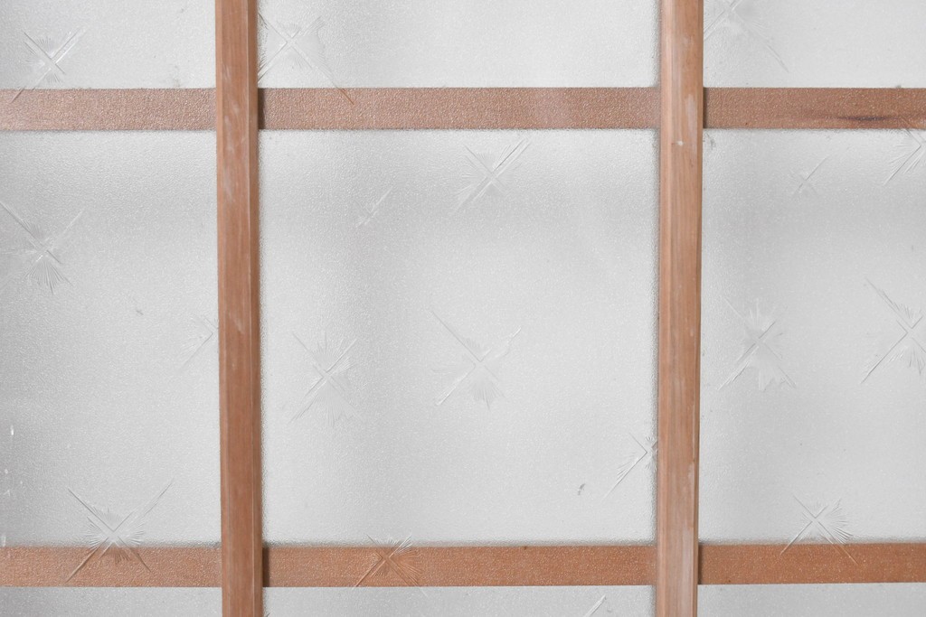 ヴィンテージ建具　昭和後期　大きなガラス面と格子意匠が印象的な幅狭のガラス戸4枚セット　(R-090838)