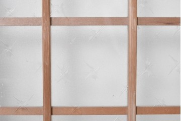 ヴィンテージ建具　昭和後期　大きなガラス面と格子意匠が印象的な幅狭のガラス戸4枚セット　(R-090838)