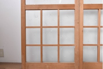 ヴィンテージ建具　昭和後期　大きなガラス面と格子意匠が印象的な幅狭のガラス戸4枚セット　(R-090838)