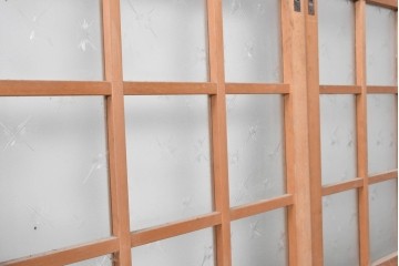 ヴィンテージ建具　昭和後期　大きなガラス面と格子意匠が印象的な幅狭のガラス戸4枚セット　(R-090838)