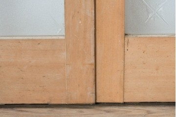 ヴィンテージ建具　昭和後期　大きなガラス面と格子意匠が印象的な幅狭のガラス戸4枚セット　(R-090838)