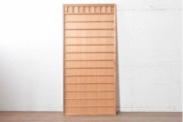 ヴィンテージ建具　昭和後期　均一に並んだ木目が美しい無双付き舞良戸1枚　(R-090840)