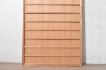 ヴィンテージ建具　昭和後期　均一に並んだ木目が美しい無双付き舞良戸1枚　(R-090840)