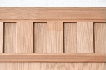 ヴィンテージ建具　昭和後期　均一に並んだ木目が美しい無双付き舞良戸1枚　(R-090840)