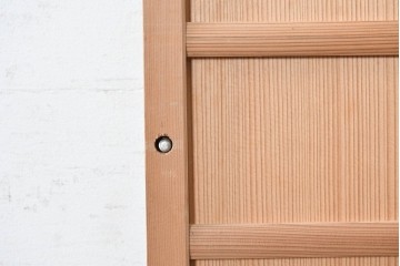 ヴィンテージ建具　昭和後期　均一に並んだ木目が美しい無双付き舞良戸1枚　(R-090840)