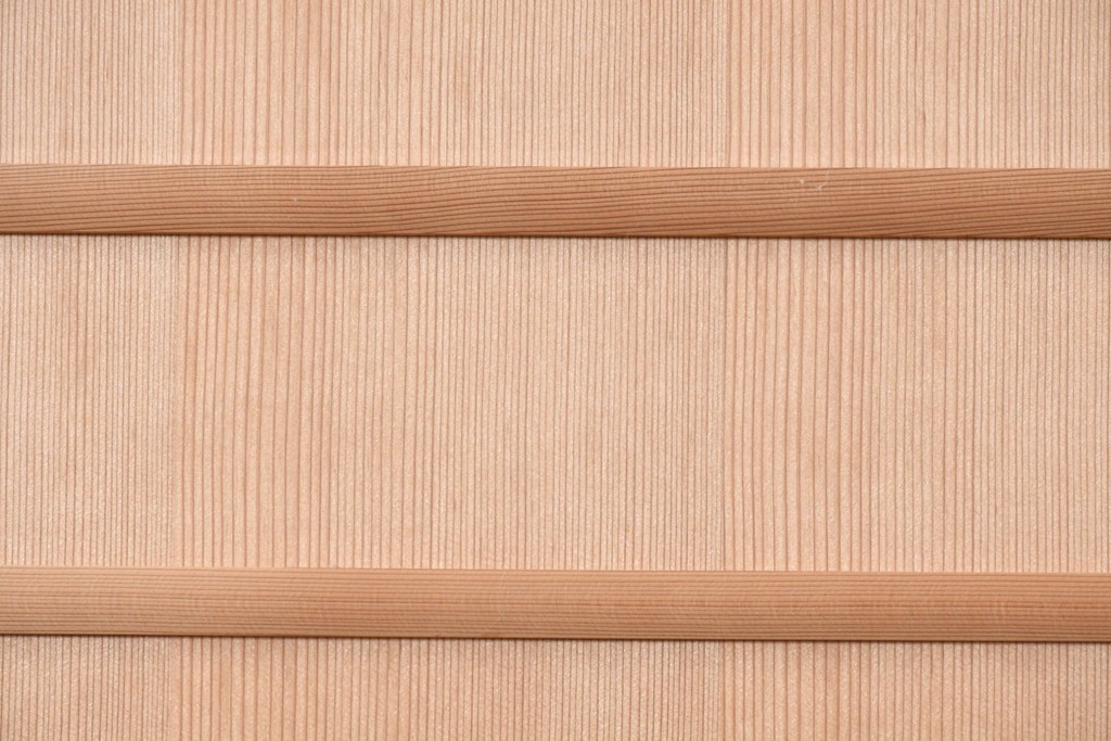 ヴィンテージ建具　昭和後期　均一に並んだ木目が美しい無双付き舞良戸1枚　(R-090840)