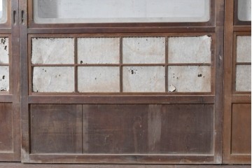 アンティーク建具　昭和初期　裏障子付き　細かな縦格子と横長のガラスが調和した格子戸4枚セット　(R-090841)
