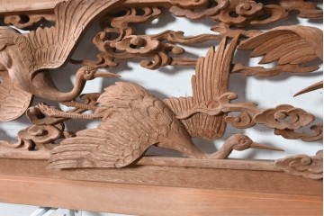 ヴィンテージ建具　昭和後期　鶴と雲を繊細に彫り込んだ躍動感あふれる彫刻欄間2枚セット　(R-090842)