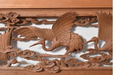 ヴィンテージ建具　昭和後期　鶴と雲を繊細に彫り込んだ躍動感あふれる彫刻欄間2枚セット　(R-090842)
