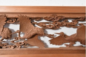 ヴィンテージ建具　昭和後期　鶴と雲を繊細に彫り込んだ躍動感あふれる彫刻欄間2枚セット　(R-090842)