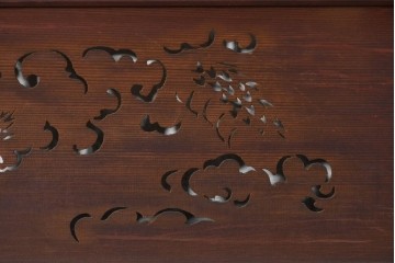 【簡易リペア限定品】　アンティーク建具　昭和初期　雲間を進む龍を透かし彫りで表した欄間2枚セット　(R-090845)