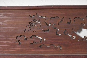 【簡易リペア限定品】　アンティーク建具　昭和初期　雲間を進む龍を透かし彫りで表した欄間2枚セット　(R-090845)