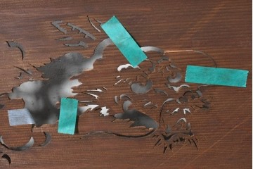 【簡易リペア限定品】　アンティーク建具　昭和初期　雲間を進む龍を透かし彫りで表した欄間2枚セット　(R-090845)