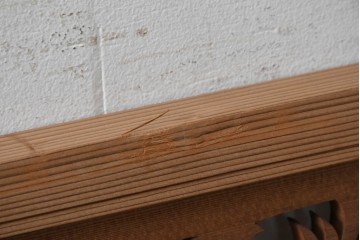 アンティーク建具　昭和初期から昭和中期　葡萄栗鼠図　余白を活かした構成が美しい透かし彫り欄間2枚セット　(R-090846)