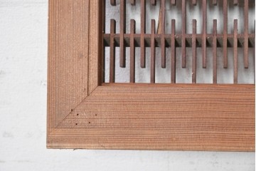 アンティーク建具　大正から昭和初期　規則正しい格子模様が印象的な欄間1枚　(R-090847)