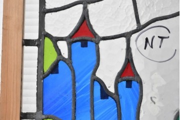 イギリスヴィンテージ建具　1950年頃　鮮やかな色ガラスで風景を描いたステンドグラスパネル1枚　(R-090850)