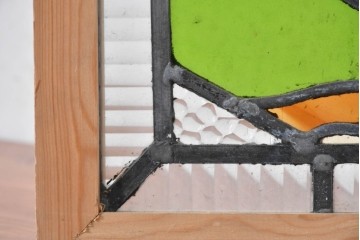 イギリスヴィンテージ建具　1950年頃　鮮やかな色ガラスで風景を描いたステンドグラスパネル1枚　(R-090850)