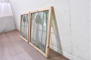 イギリスアンティーク建具　1940年頃　植物を思わせる曲線意匠が軽やかなステンドグラスパネル2枚セット　(R-090852)