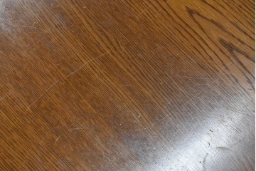 和製ヴィンテージ　昭和後期　ナラ無垢材　木のぬくもりを感じる素朴な座卓　(R-090858)