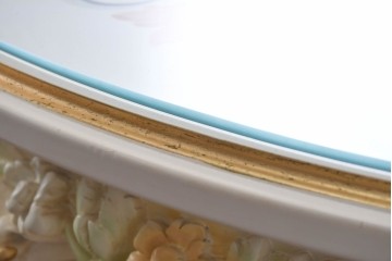 中古　美品　SILIK(シリック)　優美な装飾が目を引くラウンドテーブル　(R-090860)