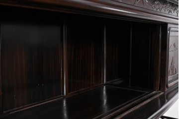 和製ヴィンテージ　美品　縞黒檀　松竹梅や山水図の彫刻が美しい六尺茶棚　(R-090861)