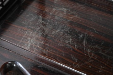 和製ヴィンテージ　美品　縞黒檀　松竹梅や山水図の彫刻が美しい六尺茶棚　(R-090861)