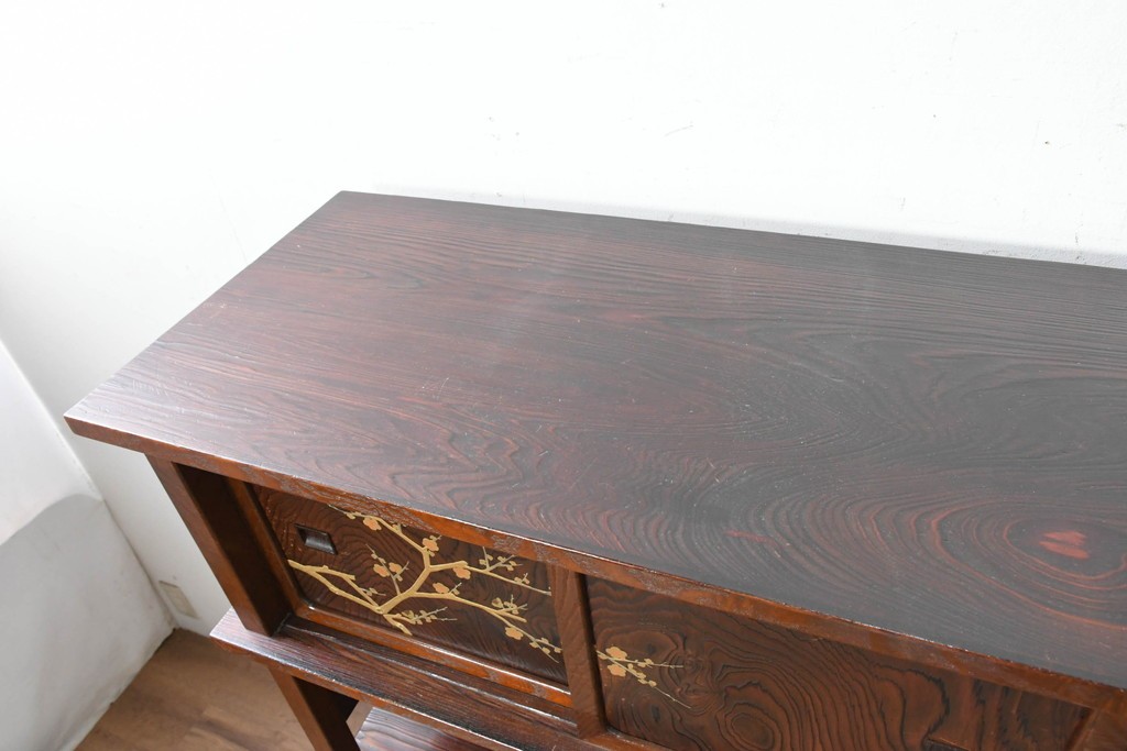 和製ヴィンテージ　美品　最高級　指物工芸家具　タモ材　杉材　蒔絵が華やかな漆塗りの茶棚　定価推定約150万円以上　(R-090862)