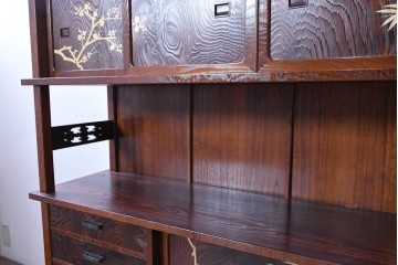和製ヴィンテージ　美品　最高級　指物工芸家具　タモ材　杉材　蒔絵が華やかな漆塗りの茶棚　定価推定約150万円以上　(R-090862)