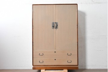 中古　美品　箪笥の松本　並厚　桑材の縁がアクセントを添える総桐箪笥　定価約100万円　(R-090867)