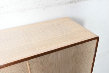 中古　美品　箪笥の松本　並厚　桑材の縁がアクセントを添える総桐箪笥　定価約100万円　(R-090867)