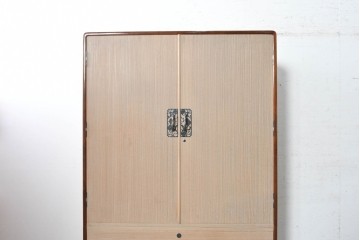 中古　美品　箪笥の松本　並厚　桑材の縁がアクセントを添える総桐箪笥　定価約100万円　(R-090867)