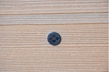 中古　美品　箪笥の松本　並厚　桑材の縁がアクセントを添える総桐箪笥　定価約100万円　(R-090867)