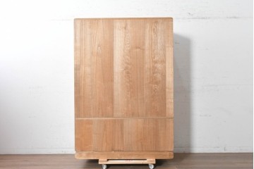 中古　美品　箪笥の松本　並厚　桑材の縁がアクセントを添える総桐箪笥　定価約100万円　(R-090867)