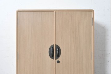 中古　伝統工芸士 田澤謙介作　多段の板盆を備えた端正な加茂桐帯箪笥　(R-090868)
