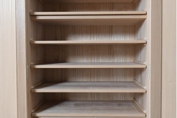 中古　一級技能士 中村和一作　桐材　まるでワードローブのようなモダンな帯箪笥　(R-090869)