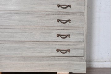 中古　会津松本(會津松本)　引き出し14杯　落ち着いた佇まいの重ね桐箪笥　定価約94万円　(R-090870)