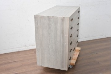 中古　会津松本(會津松本)　引き出し8杯　落ち着いた佇まいの桐箪笥　(R-090871)