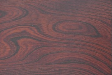 中古　美品　岩谷堂箪笥　牡丹(ぼたん)紋様の重厚な金具と美しい木目が映えるチェスト　(R-090873)