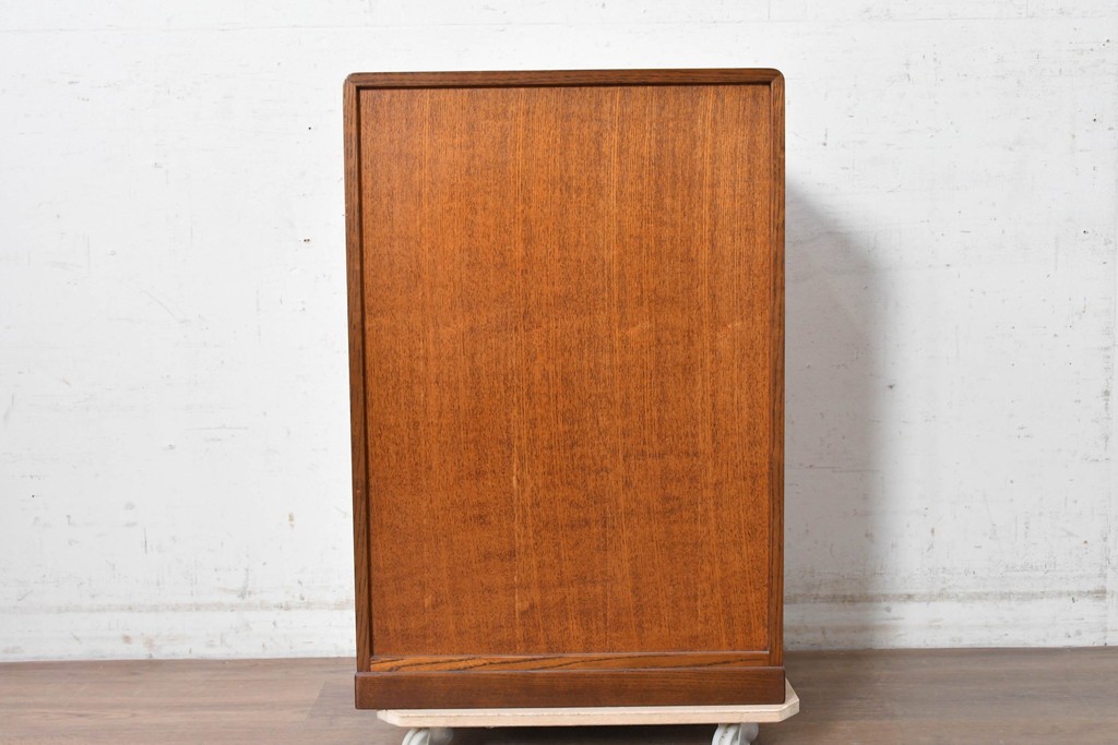 中古　美品　江戸指物の逸品!　前面タモ材　漆塗り　引き出し7杯　杢目の表情が際立つ小ぶりなチェスト　定価約60万円　(R-090874)