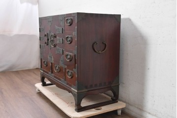 韓国ヴィンテージ　良品　李朝家具　1970年頃　真鍮金具が美しい作りのいい重厚なキャビネット　(R-090875)