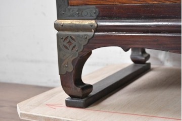 韓国ヴィンテージ　良品　李朝家具　1970年頃　真鍮金具が美しい作りのいい重厚なキャビネット　(R-090875)