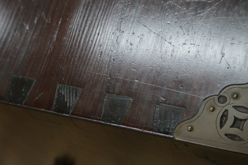 韓国ヴィンテージ　良品　李朝家具　1970年頃　真鍮金具が美しい作りのいい重厚なキャビネット　(R-090875)