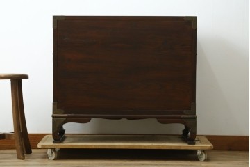 韓国ヴィンテージ　良品　李朝家具　1970年頃　真鍮金具が美しい作りのいい重厚なキャビネット　(R-090875)