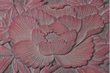 和製ヴィンテージ　日光彫りの逸品!　朱塗り　牡丹彫刻に目を奪われる芸術品のようなジュエリーボックス　(R-090879)