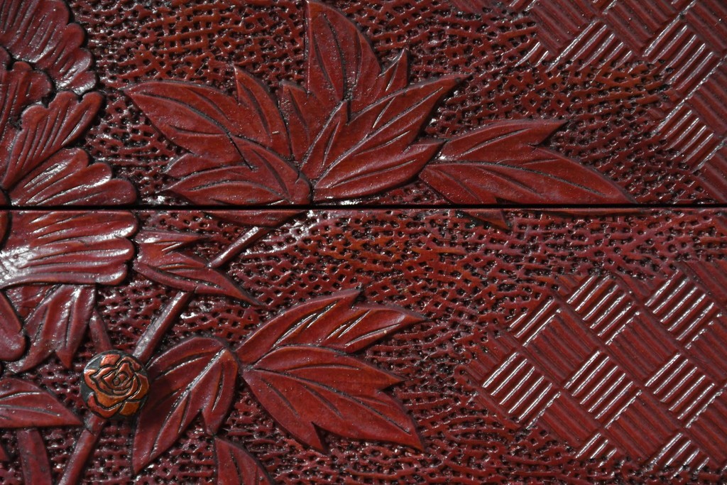 和製ヴィンテージ　日光彫りの逸品!　朱塗り　牡丹彫刻に目を奪われる芸術品のようなジュエリーボックス　(R-090879)